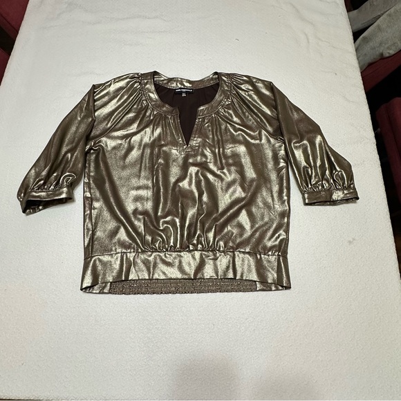 Karl Lagerfeld Paris Gold Metallic Blouse Top 3/4 Sleeve - Picture 10 of 13